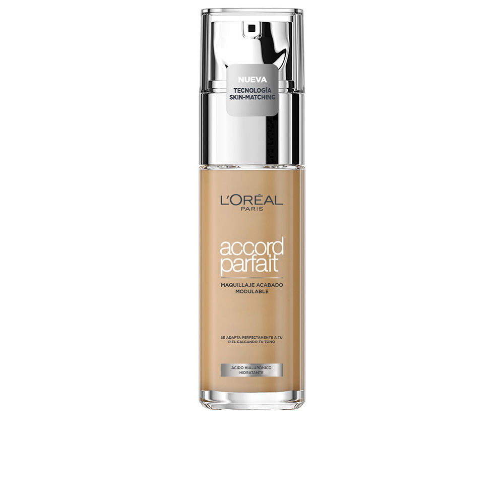 30 ml liquid foundation in shade 6D/6W honey‑gold, pump bottle, creamy texture