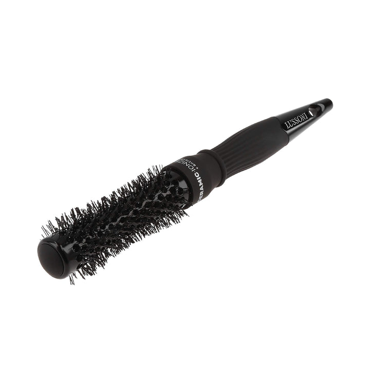 Concave 25 mm ceramic styling brush with waved nylon bristles for women