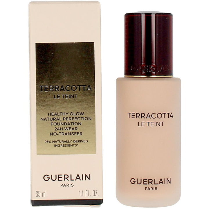 30 ml glass bottle of liquid foundation, natural beige shade, mattified finish