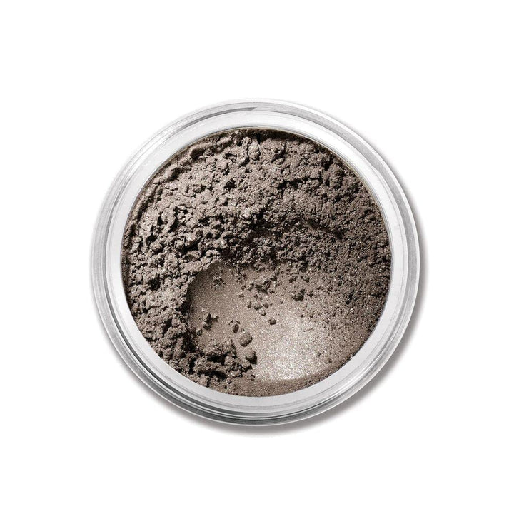 Loose mineral eyeshadow powder in Drama shade, fine mica pigments, single unit
