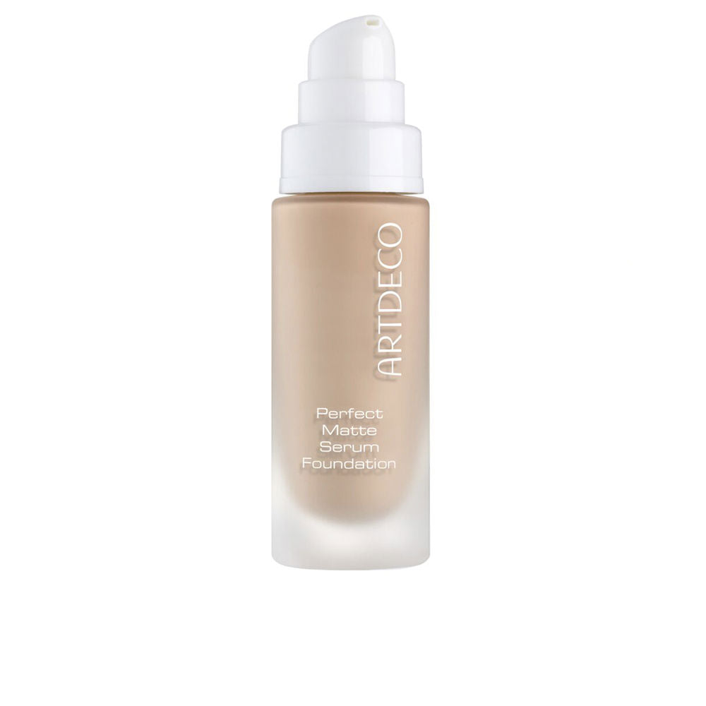 20 ml glass bottle of liquid foundation in shade 70 Soft Velvet, pump dispenser