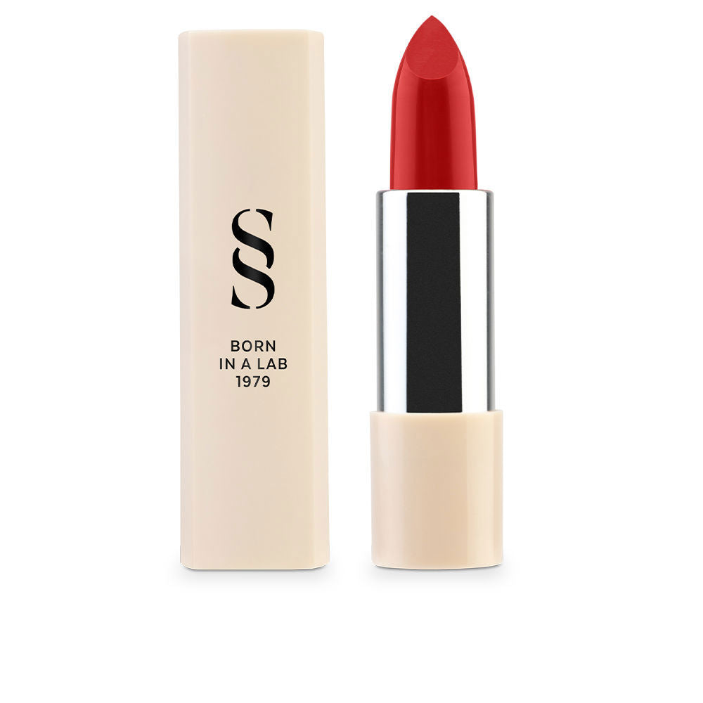 Sheer glossy red lip balm tube, 3.5 ml, hydrating formula for Women