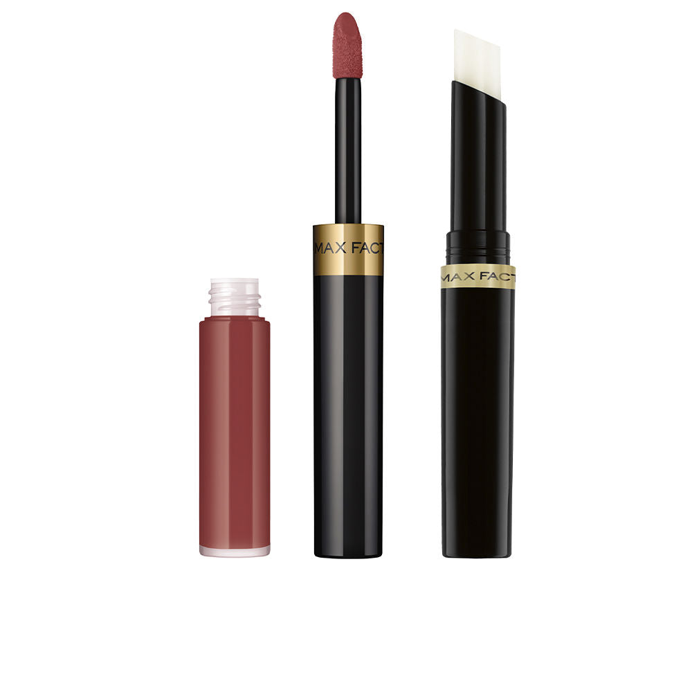 2 ml long-wear liquid lipstick in warm spicy shade, satin-matte finish