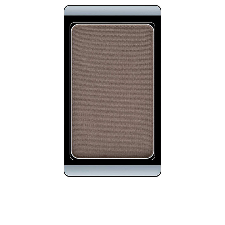 Compact brow powder with three matte shades in slim pan, 0.8 g