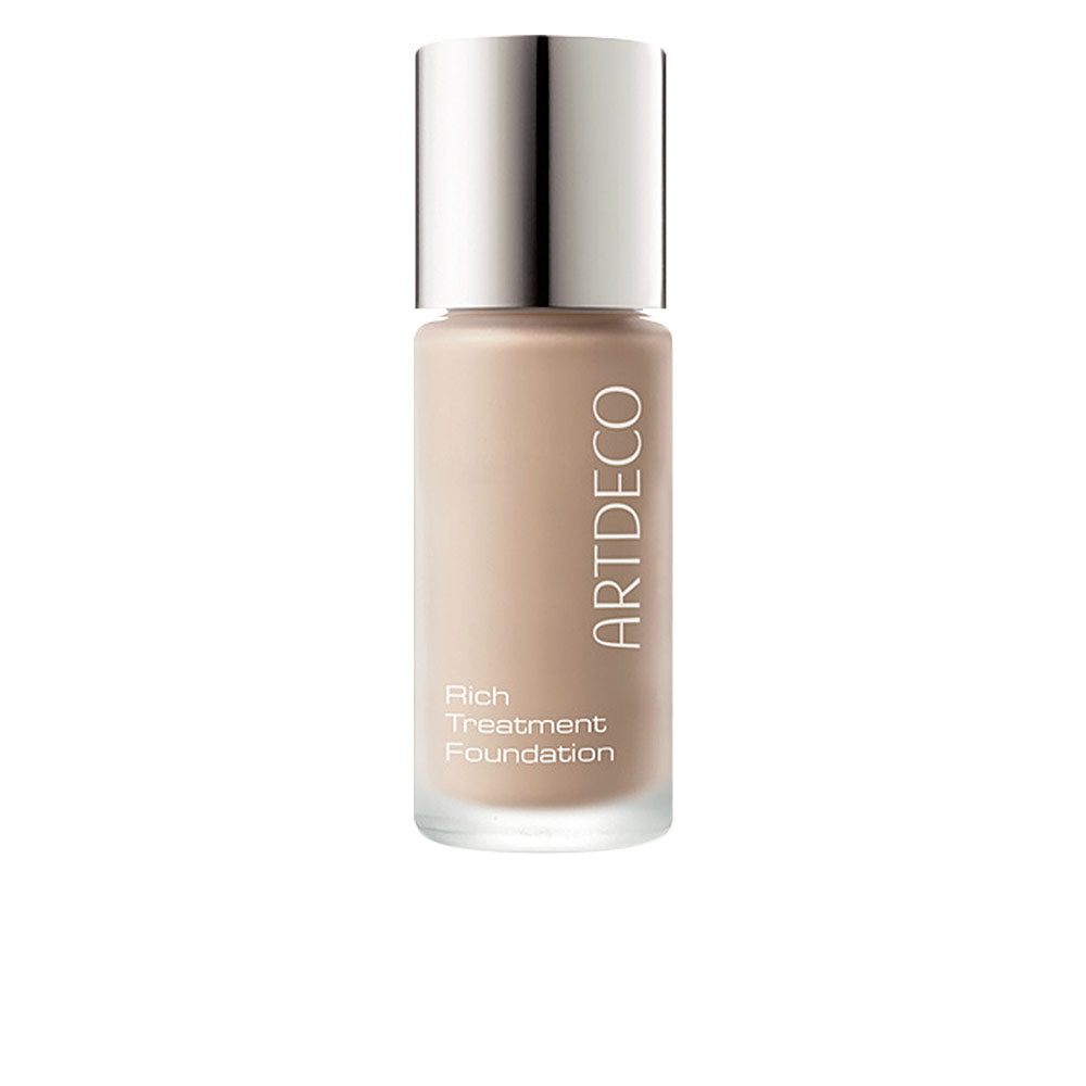 20 ml creamy foundation tube in shade 15 Cashmere Rose, Unisex