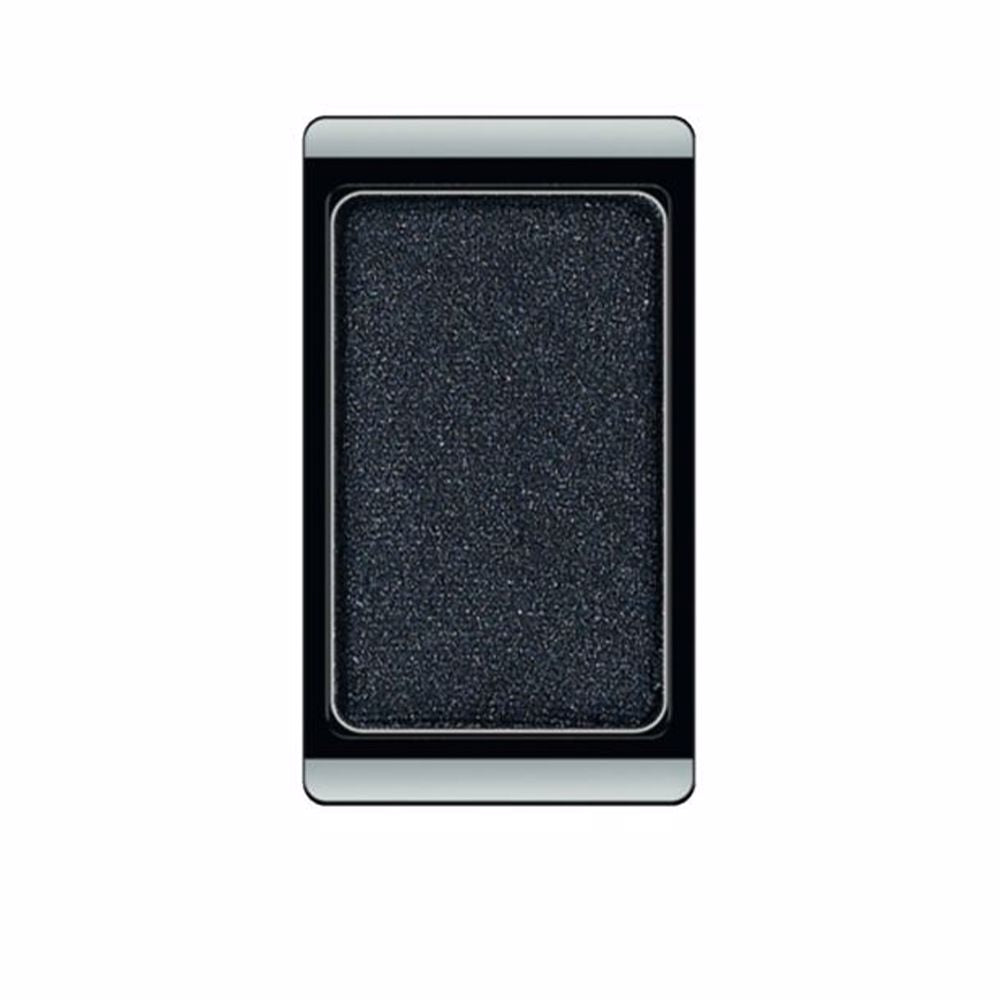 Single refillable pearl eyeshadow pan in deep blue, 0.8 g
