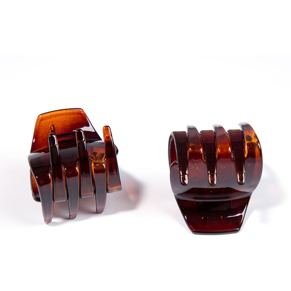 Medium brown French shell hair clip, 4.5 by 4.5 cm, resin with metal hinge
